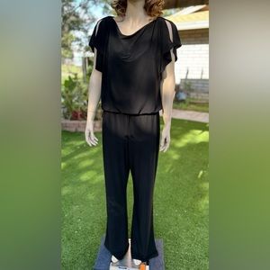 WOMENS SIZE 10 BLACK SHORT SLEEVE COLD SHOULDER ONE PIECE PANT SUIT JUMPSUIT
